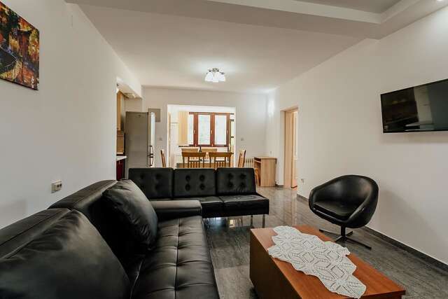Апартаменты Apartmani Veselinovic Херцег-Нови-18